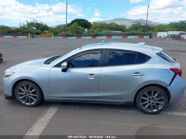Mazda Mazda3 Touring 2018 JM1BN1L31J1160650 Image 14