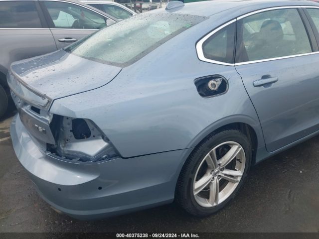 LVY982MK3JP021126 Volvo S90 T5 Momentum