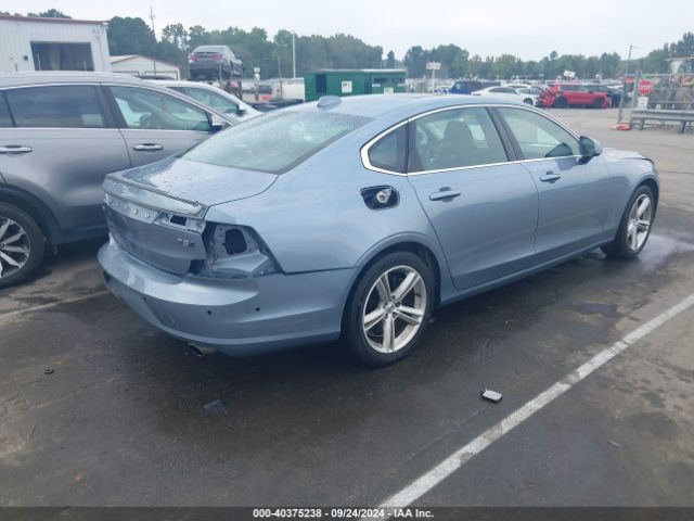 LVY982MK3JP021126 Volvo S90 T5 Momentum
