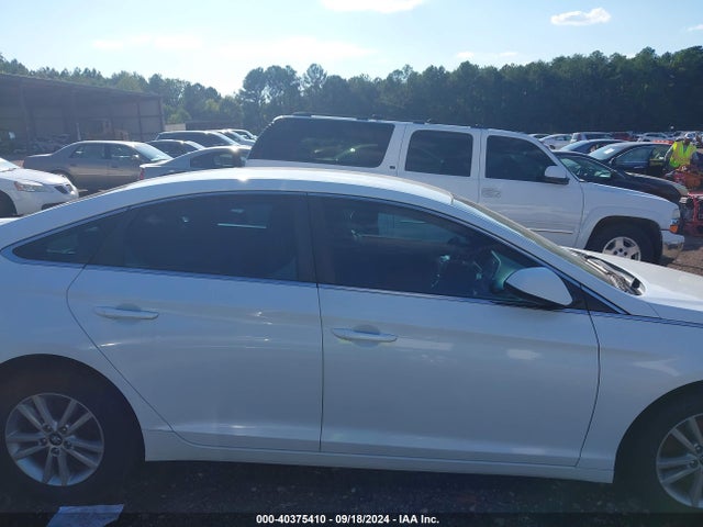Hyundai SONATA SE 2015 5NPE24AF5FH105588 Image 13
