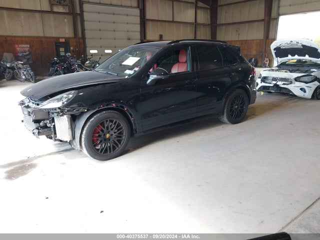 2017 PORSCHE CAYENNE WP1AD2A28HLA83397 Photo 1