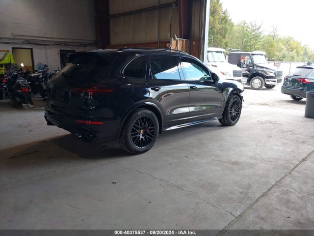 2017 PORSCHE CAYENNE WP1AD2A28HLA83397 Photo 3