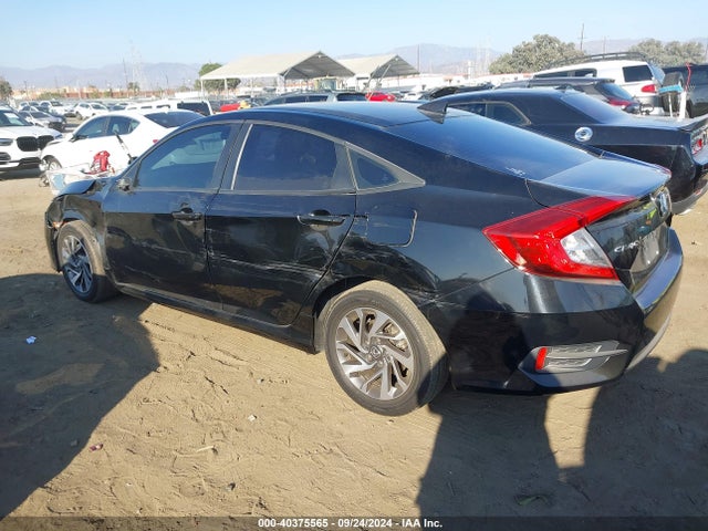 Honda CIVIC EX 2017 2HGFC2F75HH519233 Image 3