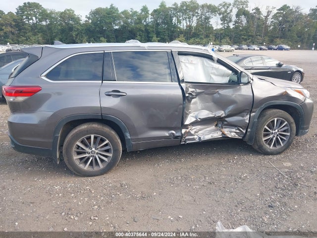 Toyota Highlander Xle 2017 5TDJZRFH4HS418968 Image 13