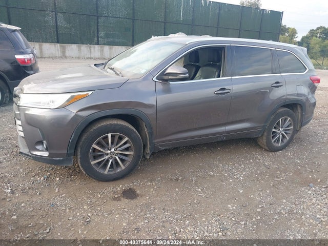 Toyota Highlander Xle 2017 5TDJZRFH4HS418968 Image 14