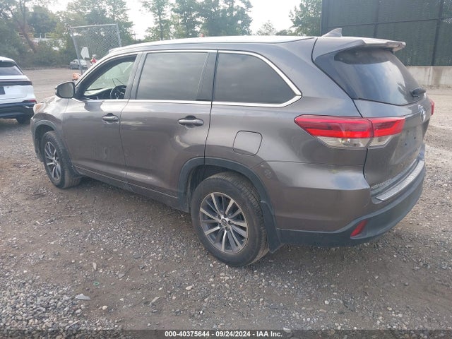 Toyota Highlander Xle 2017 5TDJZRFH4HS418968 Image 3