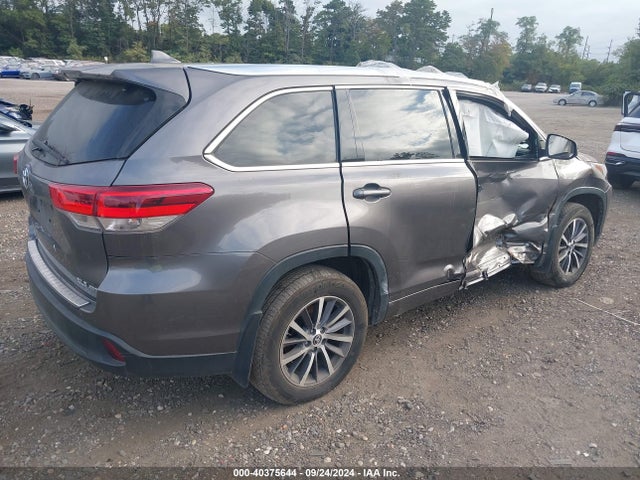 Toyota Highlander Xle 2017 5TDJZRFH4HS418968 Image 4