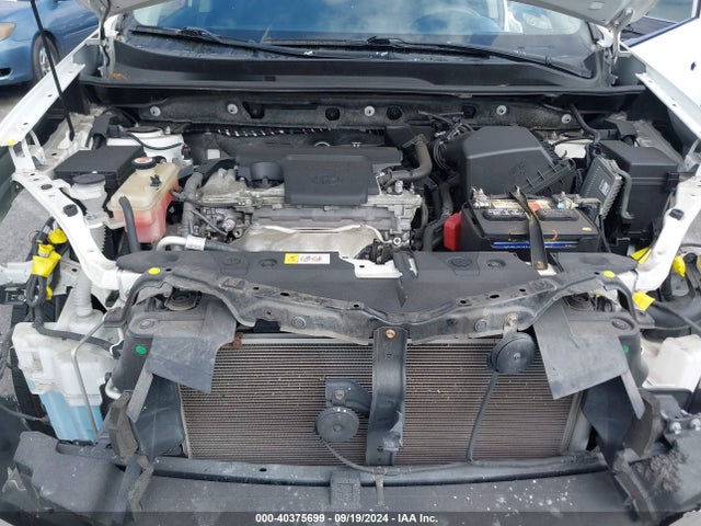 Toyota RAV4 LE 2018 JTMZFREV0JD115688 Image 10