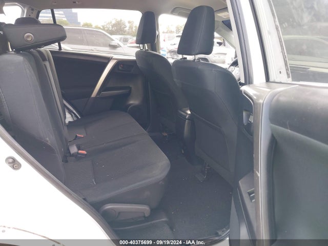 Toyota RAV4 LE 2018 JTMZFREV0JD115688 Image 8
