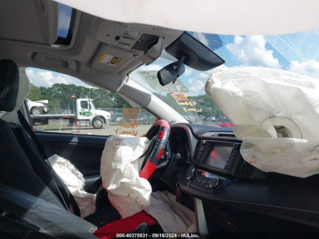 JTMWFREV3HJ131138 Toyota Rav4 Xle