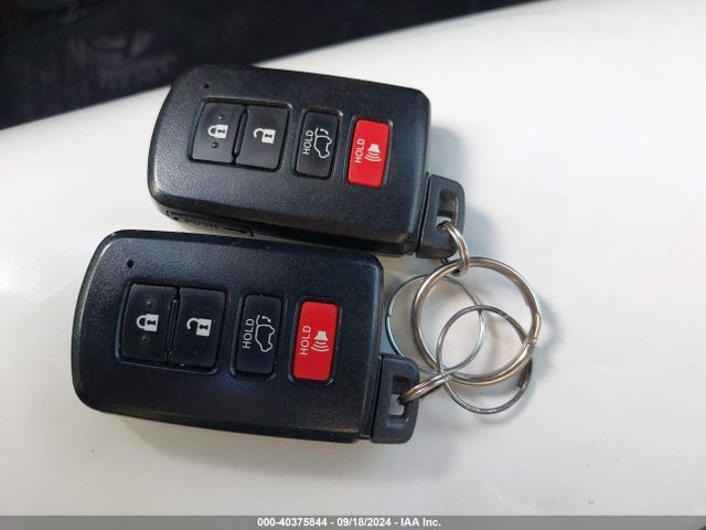 Toyota Rav4 Limited 2015 JTMDFREV3FJ014485 Image 11