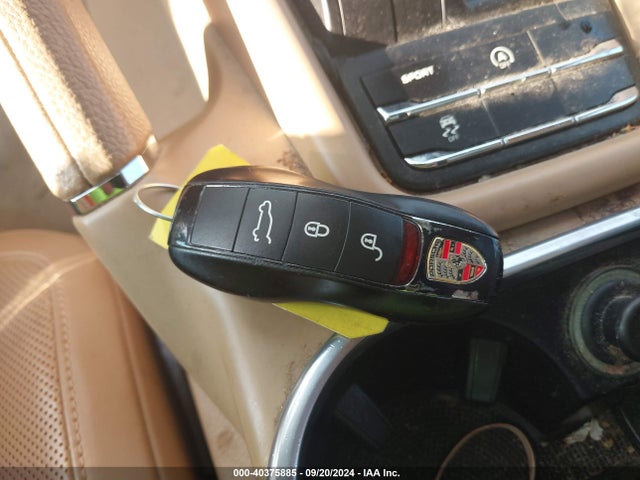 2016 PORSCHE CAYENNE WP1AA2A27GKA11197 Photo 10