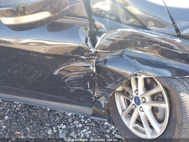 Ford FOCUS SE 2015 1FADP3F25FL323223 Image 14