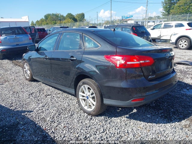 Ford FOCUS SE 2015 1FADP3F25FL323223 Image 3