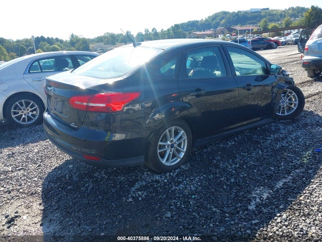 Ford FOCUS SE 2015 1FADP3F25FL323223 Image 4