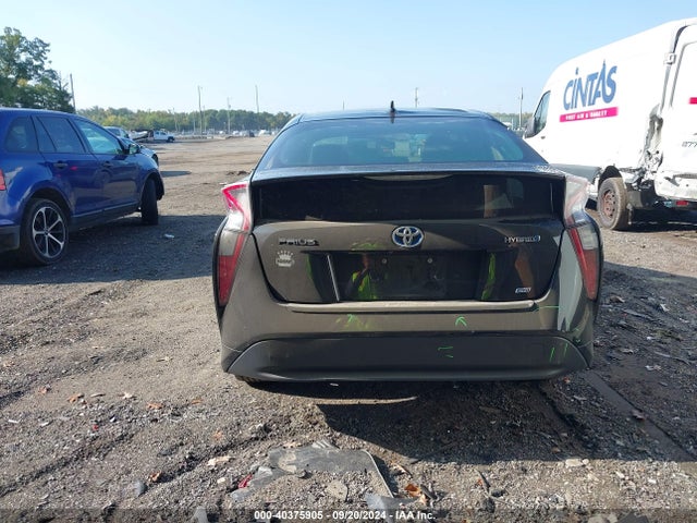 Toyota Prius Two Eco 2016 JTDKARFU1G3023820 Image 16