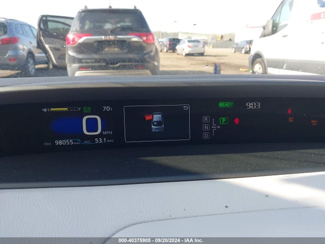 Toyota Prius Two Eco 2016 JTDKARFU1G3023820 Image 7