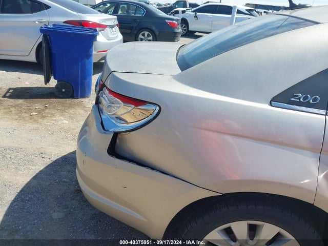 2013 Chrysler 200 Lx მანქანა იყიდება აუქციონზე, vin: 1C3CCBAB3DN760811, აუქციონის ნომერი: 40375951