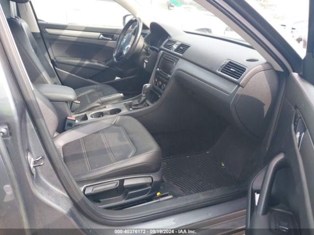 1VWBN7A37EC111384 Volkswagen Passat 2.0l Tdi Se