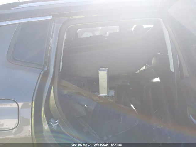 3C4NJDCB0JT209556 Jeep Compass Limited 4x4