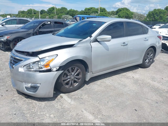 Nissan Altima 2.5 S 2015 1N4AL3AP8FN404352 Image 2
