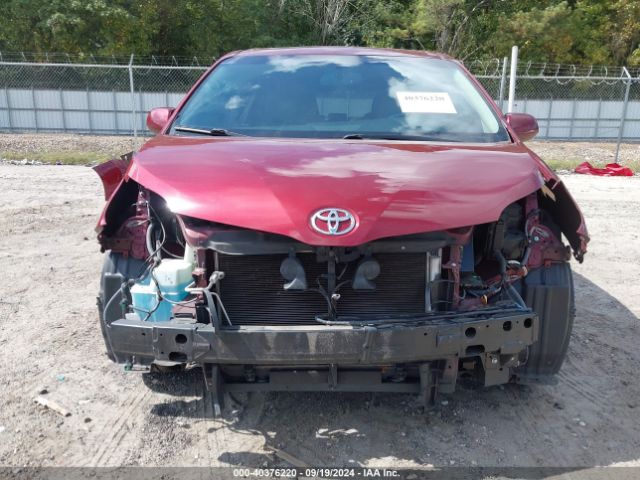5TDYK3DC9GS727714 Toyota Sienna Xle 8 Passenger