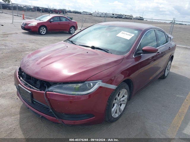 Chrysler 200 Touring 2017 1C3CCCFB1HN501044 Image 2
