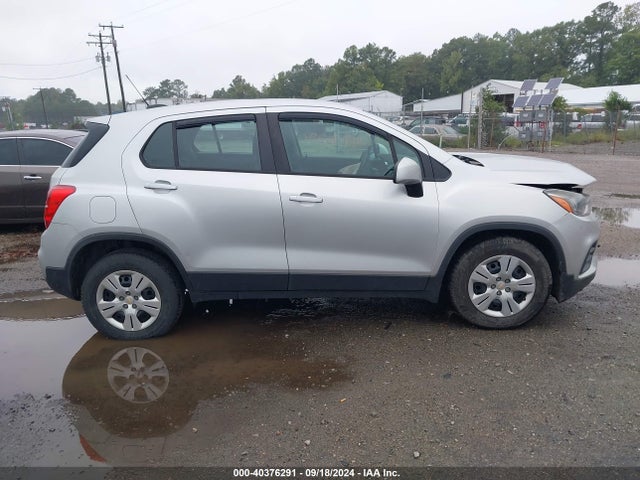 Chevrolet TRAX LS 2018 KL7CJKSB0JB614098 Image 13