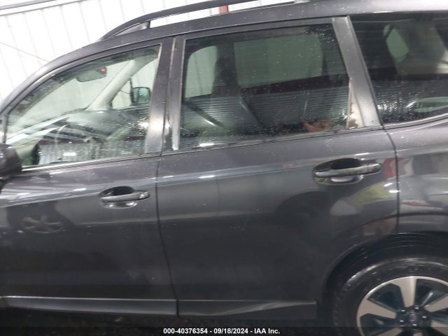 Subaru Forester 2.5i Premium 2018 JF2SJAEC1JH558104 Image 15