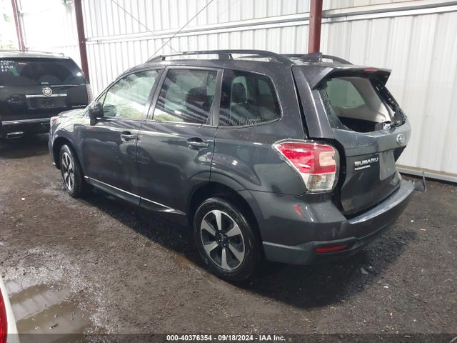 Subaru Forester 2.5i Premium 2018 JF2SJAEC1JH558104 Image 3
