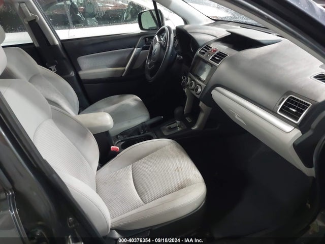 Subaru Forester 2.5i Premium 2018 JF2SJAEC1JH558104 Image 5