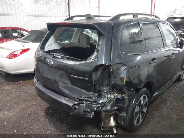 Subaru Forester 2.5i Premium 2018 JF2SJAEC1JH558104 Image 6