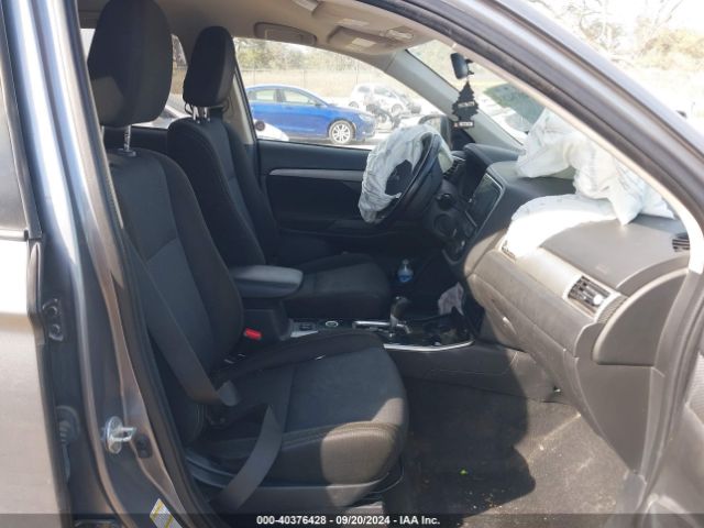 JA4AZ3A38HZ020387 Mitsubishi Outlander Se