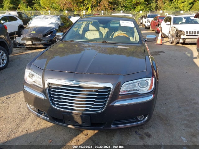 Chrysler 300C 2014 2C3CCAET4EH336920 Image 13