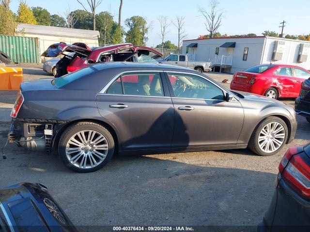 Chrysler 300C 2014 2C3CCAET4EH336920 Image 14