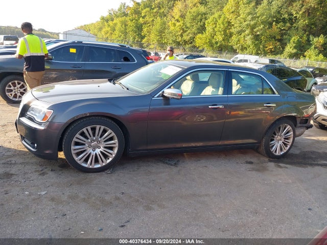 Chrysler 300C 2014 2C3CCAET4EH336920 Image 15