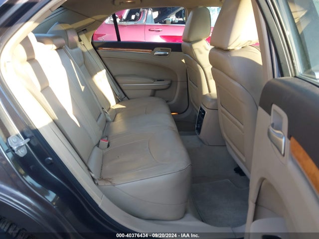 Chrysler 300C 2014 2C3CCAET4EH336920 Image 8