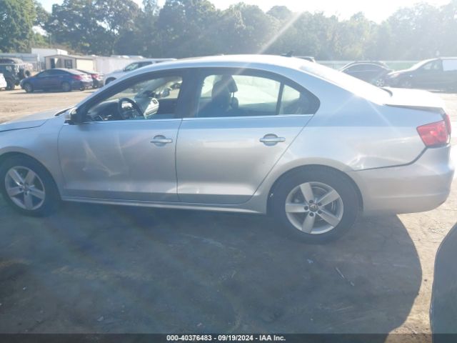 3VWLL7AJ1EM383548 Volkswagen Jetta 2.0l Tdi