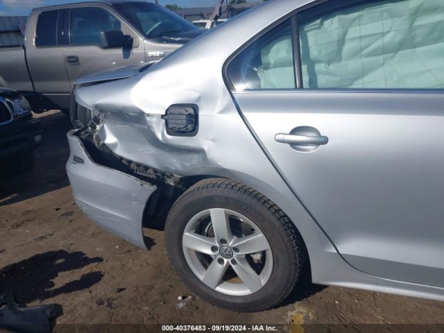 3VWLL7AJ1EM383548 Volkswagen Jetta 2.0l Tdi