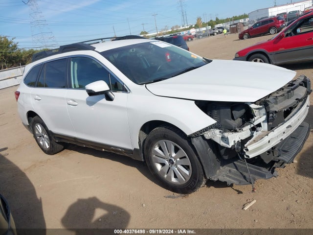 Subaru Outback 2.5i Premium 2017 4S4BSAFC4H3253757 Image 1