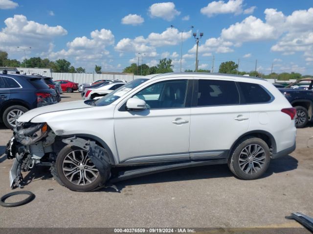 JA4AD3A37JZ009529 Mitsubishi Outlander Sel
