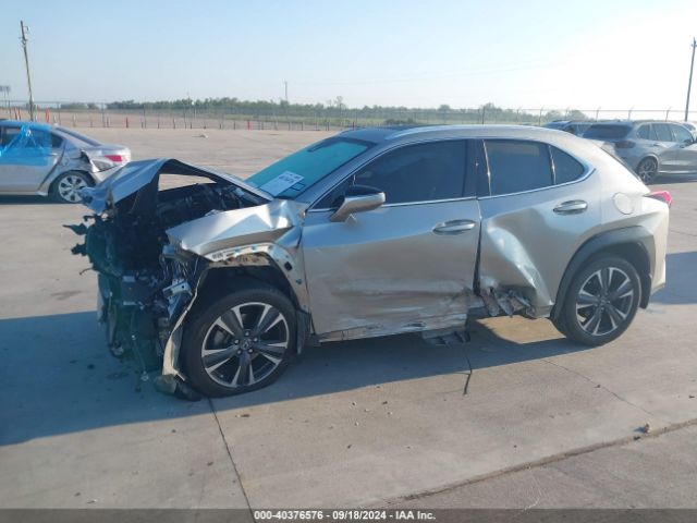JTHX3JBH9N2048492 Lexus UX 200