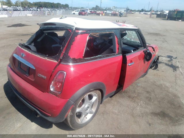 2005 MINI COOPER WMWRC33495TJ64428 Photo 3