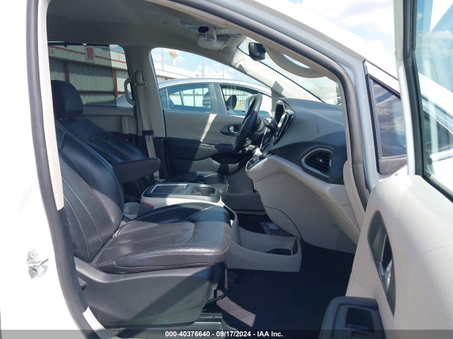 2C4RC1BGXNR215395 Chrysler Pacifica Touring L