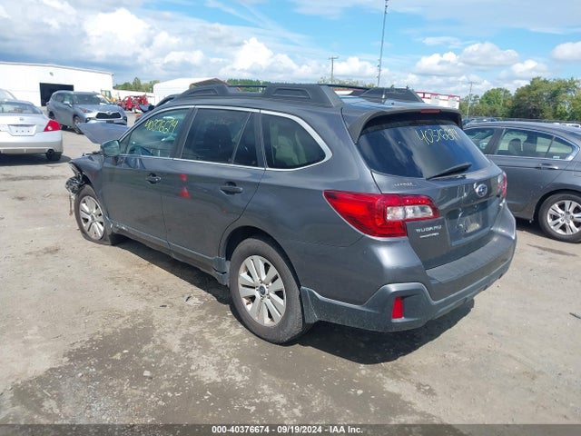 Subaru Outback 2.5i Premium 2018 4S4BSAFC4J3241890 Image 3