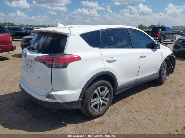 Toyota RAV4 LE 2018 2T3ZFREV5JW515331 Image 4