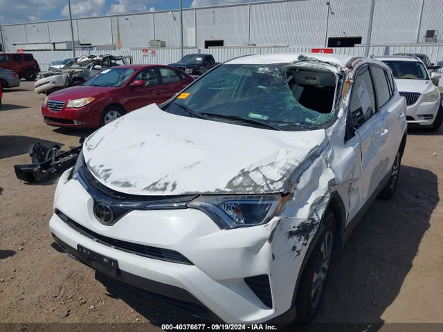 Toyota RAV4 LE 2018 2T3ZFREV5JW515331 Image 6