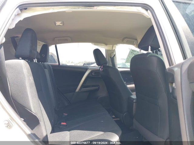 Toyota RAV4 LE 2018 2T3ZFREV5JW515331 Image 8