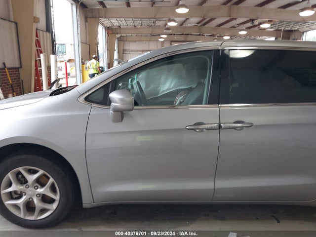 2C4RC1FG9KR666730 Chrysler Pacifica Touring Plus