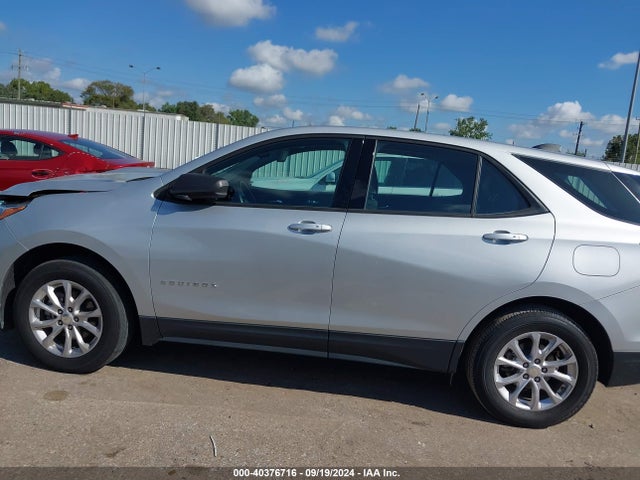 Chevrolet EQUINOX LS 2018 3GNAXREV9JL314041 Image 15